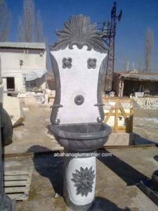 gri mermer bahçe çeşmesi