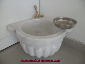 Kavun Dilimli Mermer Köşe Kurnası ku-30 ölçüleri : 45x25 cm fiyatı : 450 tl