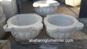 kavun dilimli beyaz mermer kurna ku-089 ölçüleri : 45x25 cm fiyatı : 450 tl